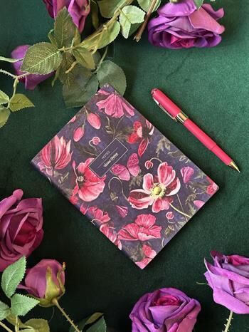 Victorias Journals 3162 Karizma Gsp Ayraçlı Planlayıcı Defter ,lastikli .17x23 .100 Gr.haftalık 84 Sayfa+todo-42 Sayfa+noktalı-42 Sayfa - Polka Gold 3162